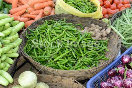 显示 食品鲜绿色健康印度印度夫人市场洋葱橙色道路公路袋销售 失速